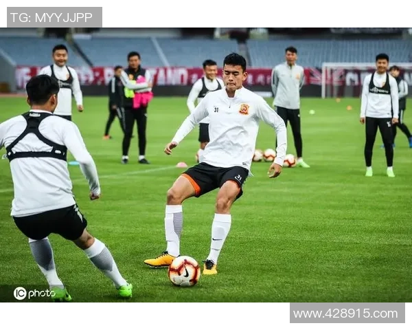 武汉街舞队包夹战术分析与表现评估探讨